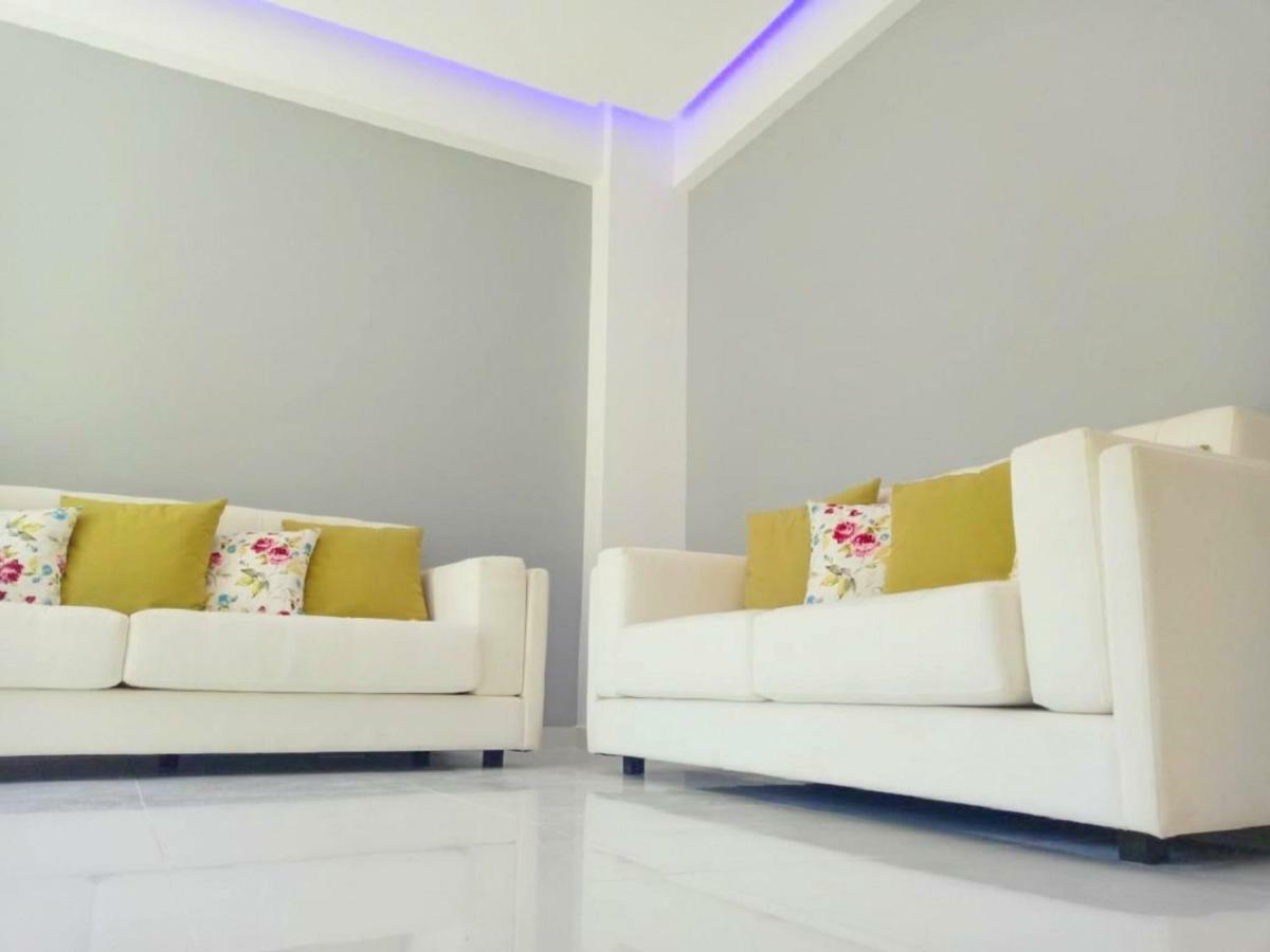 Luxury Apartment Next To The Sea Beach Atena Exterior foto